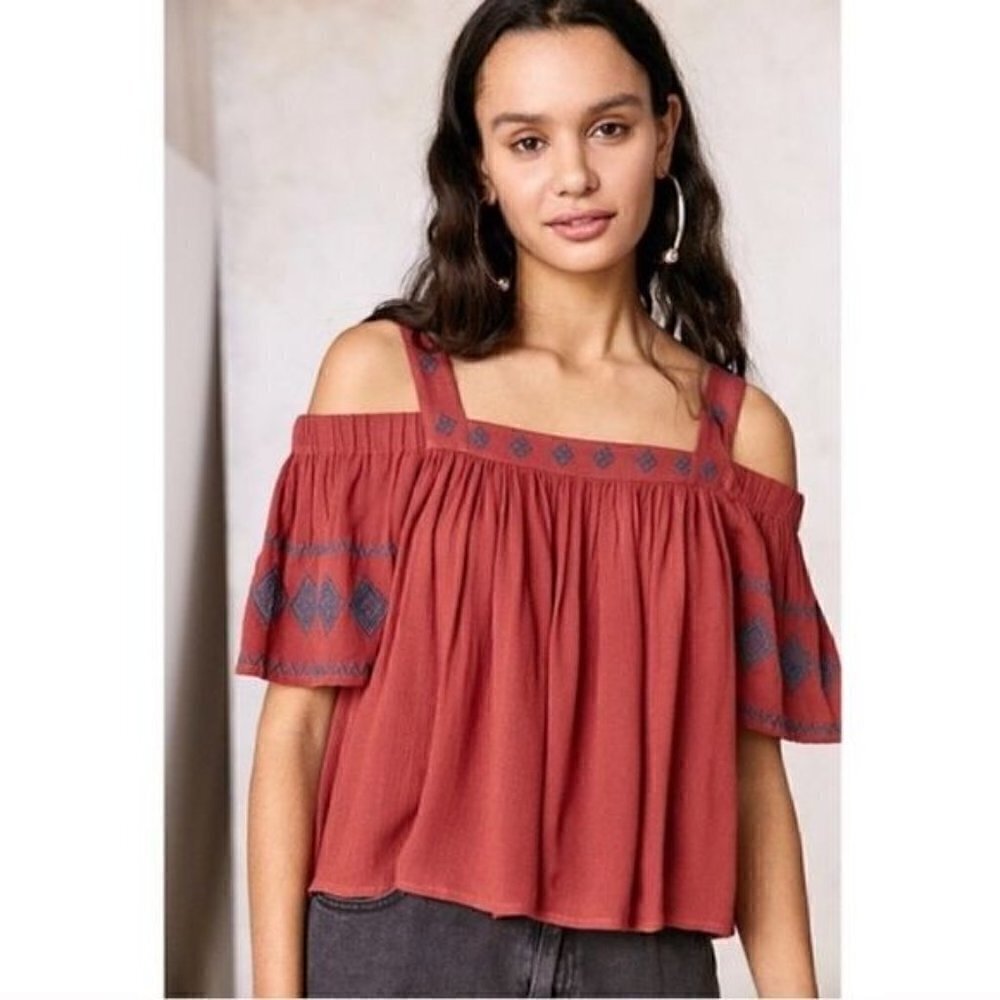 Urban Outfitters UO Staring at Stars Red Blue Embroidered Cold Shoulder Blouse L